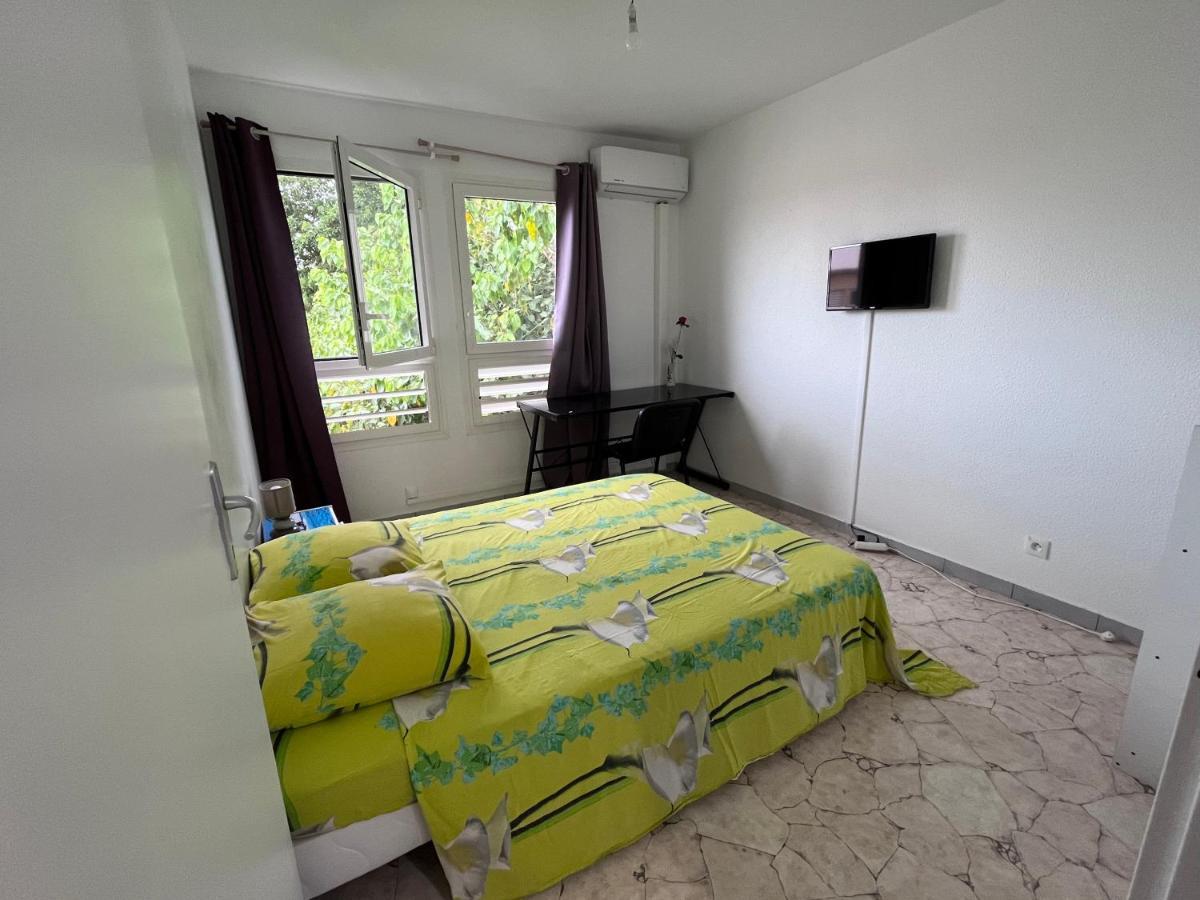 Chambre Chez L'Habitant A 5Mn De L'Aeroport Les Abymes Zewnętrze zdjęcie